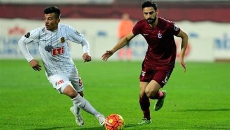 Trabzonspor’un Yıldız Oyuncusu Sakatlandı